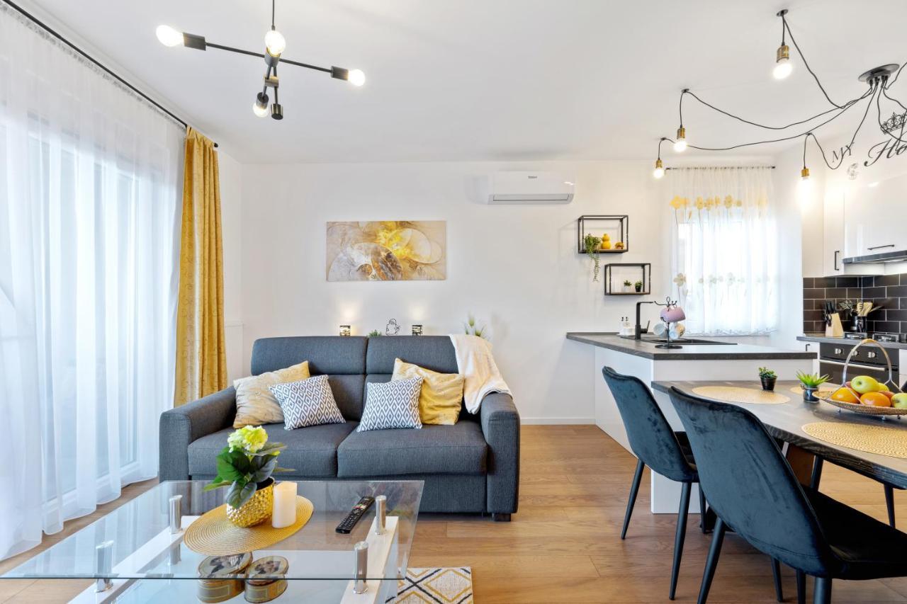 Apartments Karla & Jakov Шибеник Экстерьер фото