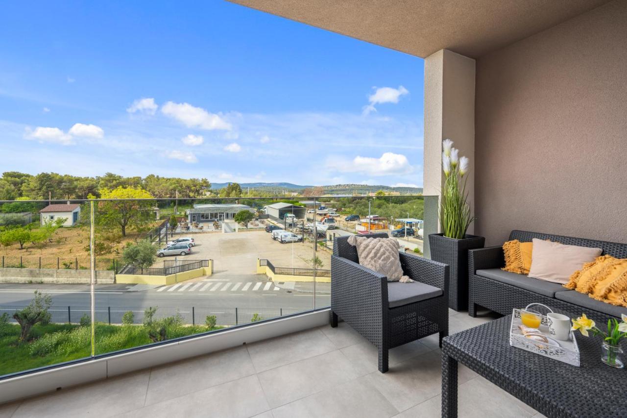 Apartments Karla & Jakov Шибеник Экстерьер фото